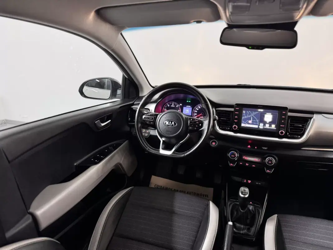 Kia Stonic 2019 - 15750 EUR, 68000 km - AUTO.MOTO.pt - 68000km - foto 32 de 60