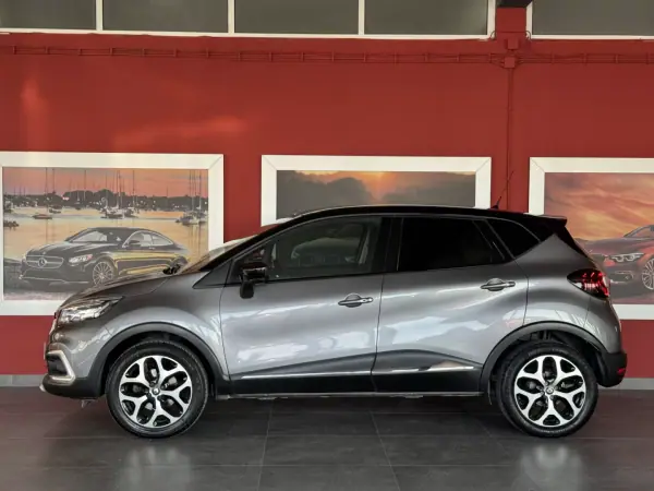 Renault Captur 2017 - 15990 EUR, 80345 km - AUTO.MOTO.pt - 80345km - foto 6 de 21