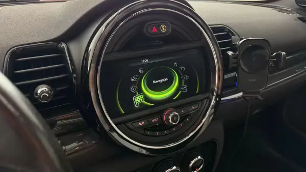 MINI Clubman 2016 - 18000 EUR, 196000 km - AUTO.MOTO.pt - 196000km - foto 23 de 27