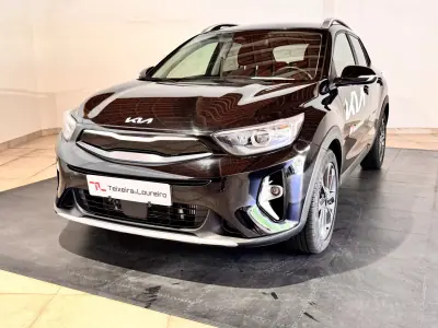 Kia Stonic 2025 - 6048km