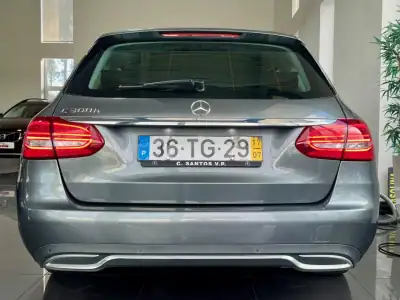 Mercedes-Benz C 300 2017 - 22999 EUR, 102000 km - AUTO.MOTO.pt - 102000km - foto 7 de 31
