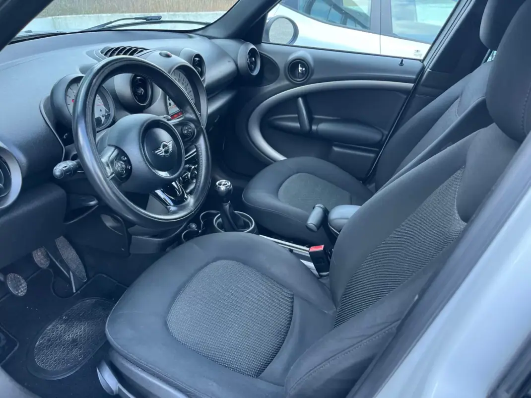 MINI Countryman 2011 - 9999 EUR, 208121 km - AUTO.MOTO.pt - 208121km - foto 16 de 21