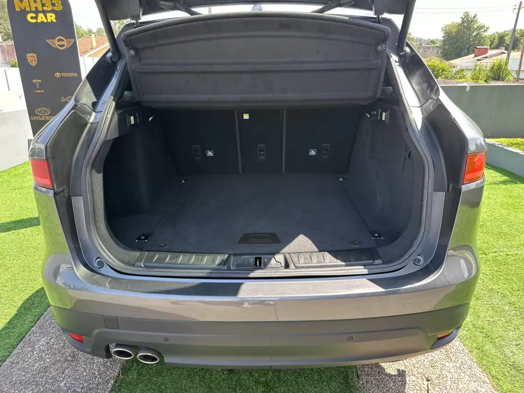 Jaguar F-Pace 2018 - 22500 EUR, 146000 km - 146000km - foto 69 de 69