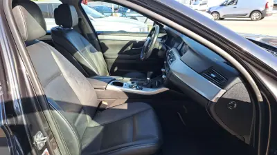 BMW 520 2011 - 11900 EUR, 331971 km - AUTO.MOTO.pt - 331971km - foto 12 de 27
