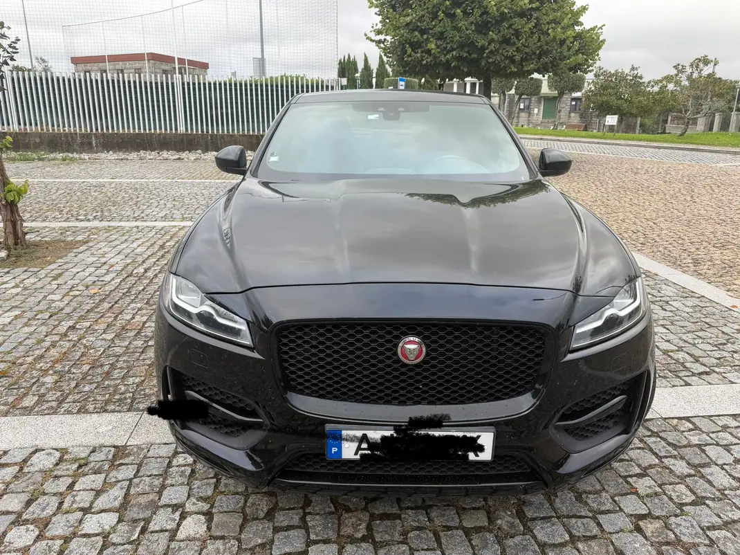 Jaguar F-Pace 2017 - 14000 EUR, 230000 km - 230000km - foto 2 de 8