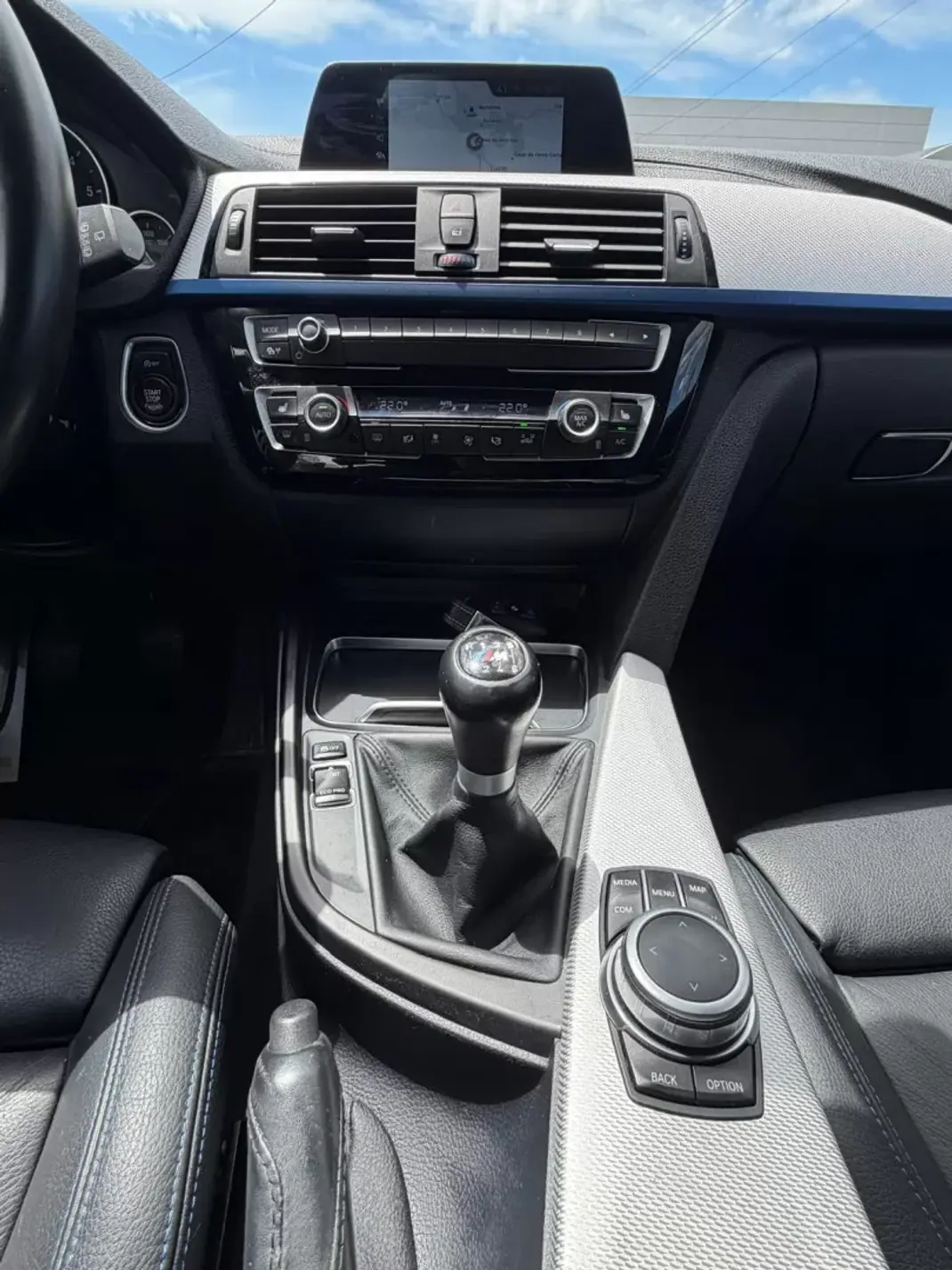 BMW 320 2019 - 23950 EUR, 152000 km - AUTO.MOTO.pt - 152000km - foto 8 de 34