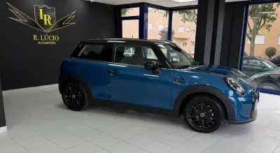 MINI 3 Portas 2023 - 23000 EUR, 4690 km - AUTO.MOTO.pt - 4690km - foto 6 de 38