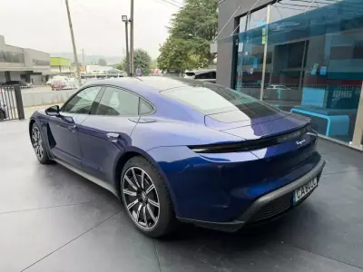 Porsche Taycan 2022 - 62900 EUR, 75000 km - AUTO.MOTO.pt - 75000km - foto 7 de 18