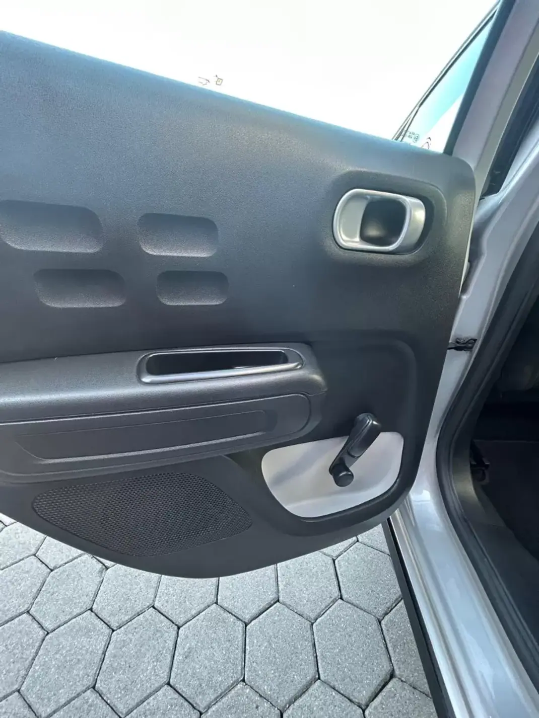 Citroën C3 2017 - 11500 EUR, 165370 km - 165370km - foto 15 de 19