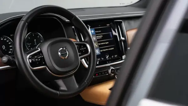 Volvo S90 2016 - 24750 EUR, 266000 km - AUTO.MOTO.pt - 266000km - foto 16 de 50