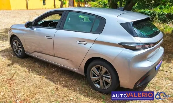Peugeot 308 2024 - 20950 EUR, 17870 km - AUTO.MOTO.pt - 17870km - foto 3 de 28