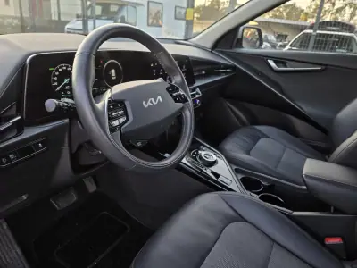 Kia Niro EV 2022 - 23990 EUR, 89000 km - AUTO.MOTO.pt - 89000km - foto 14 de 46