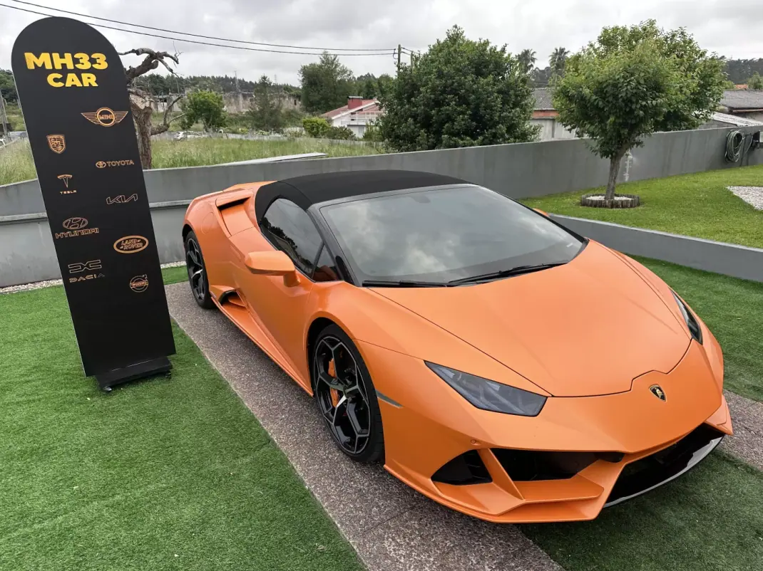 Lamborghini Huracán Spyder 2022 - 398000 EUR, 40000 km - AUTO.MOTO.pt - 40000km - foto 4 de 55