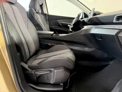 Peugeot 3008 2017 - 18500 EUR, 155000 km - AUTO.MOTO.pt - 155000km - foto 31 de 112