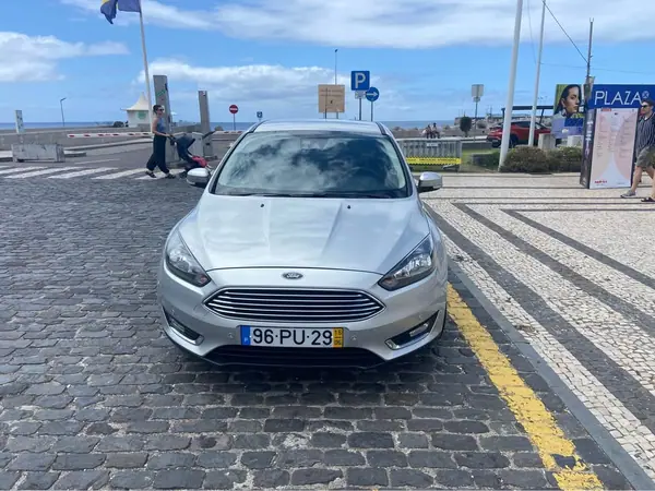 Ford Focus 2015 - 9400 EUR, 103000 km - AUTO.MOTO.pt - 103000km - foto 2 de 10