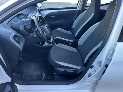 Toyota Aygo 2018 - 12990 EUR, 88303 km - AUTO.MOTO.pt - 88303km - foto 12 de 17
