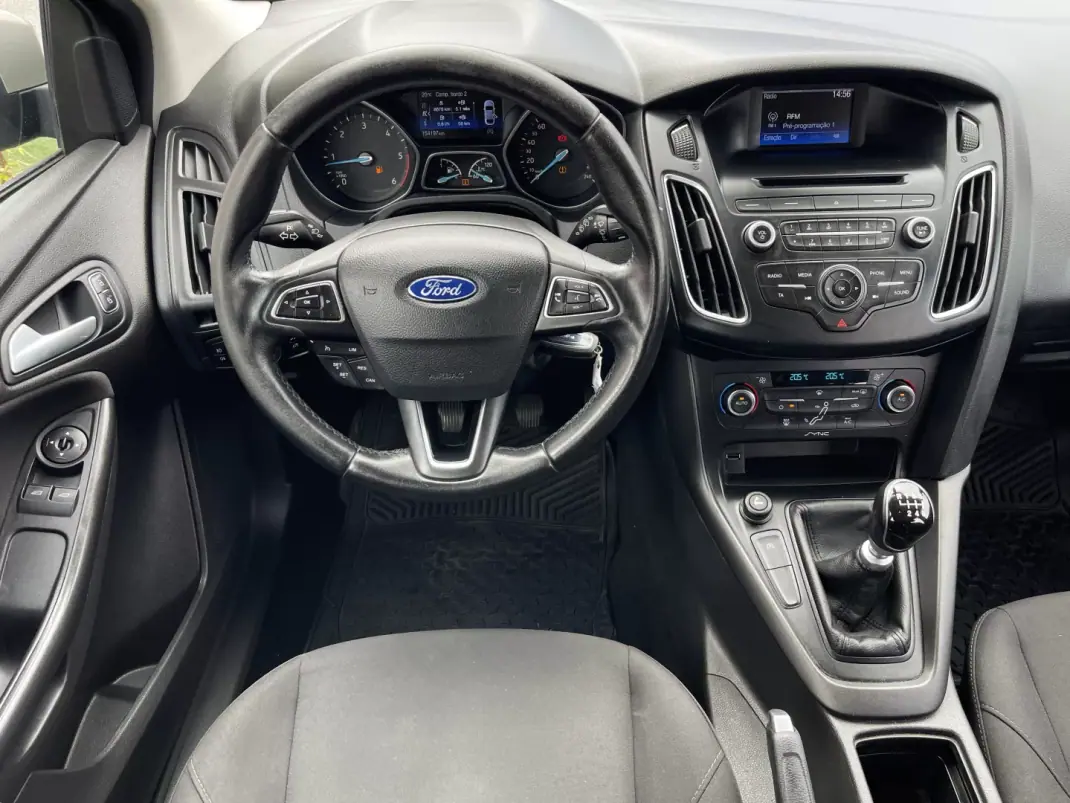 Ford Focus SW 2016 - 10490 EUR, 154200 km - AUTO.MOTO.pt - 154200km - foto 9 de 20