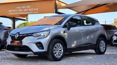 Renault Captur 2020 - 16000 EUR, 75000 km - AUTO.MOTO.pt - 75000km - foto 4 de 21