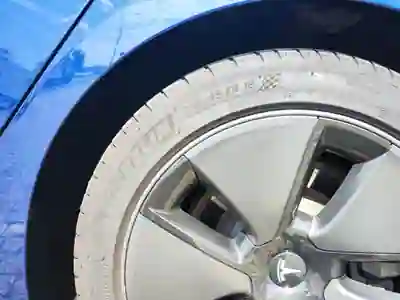 Tesla Model 3 2021 - 25900 EUR, 99145 km - AUTO.MOTO.pt - 99145km - foto 11 de 15