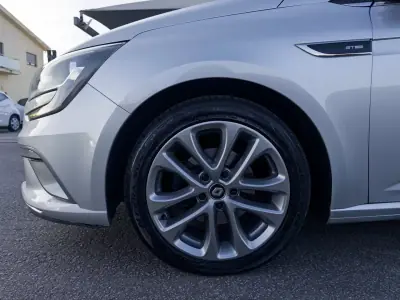 Renault Mégane Sport Tourer 2016 - 13990 EUR, 163000 km - AUTO.MOTO.pt - 163000km - foto 11 de 47