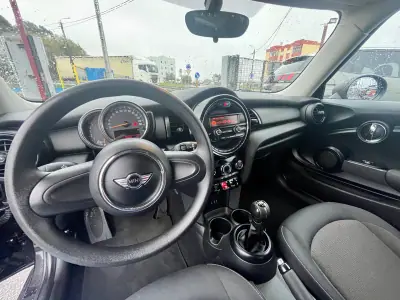 MINI Cooper 2014 - 12750 EUR, 153852 km - AUTO.MOTO.pt - 153852km - foto 19 de 25