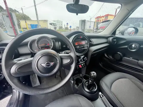 MINI Cooper 2014 - 11950 EUR, 153852 km - AUTO.MOTO.pt - 153852km - foto 19 de 25
