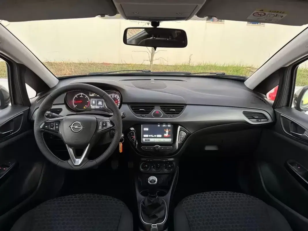 Opel Corsa 2018 - 10750 EUR, 50000 km - 50000km - foto 13 de 20