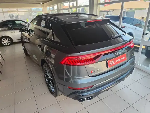 Audi SQ8 2020 - 81500 EUR, 141000 km - AUTO.MOTO.pt - 141000km - foto 8 de 37