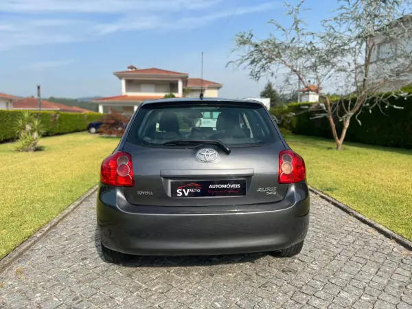 Toyota Auris 2007 - 5990 EUR, 286953 km - AUTO.MOTO.pt - 286953km - foto 7 de 12