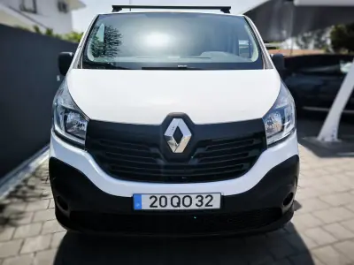 Renault 2015 - 9950 EUR, 225495 km - AUTO.MOTO.pt - 225495km - foto 15 de 32
