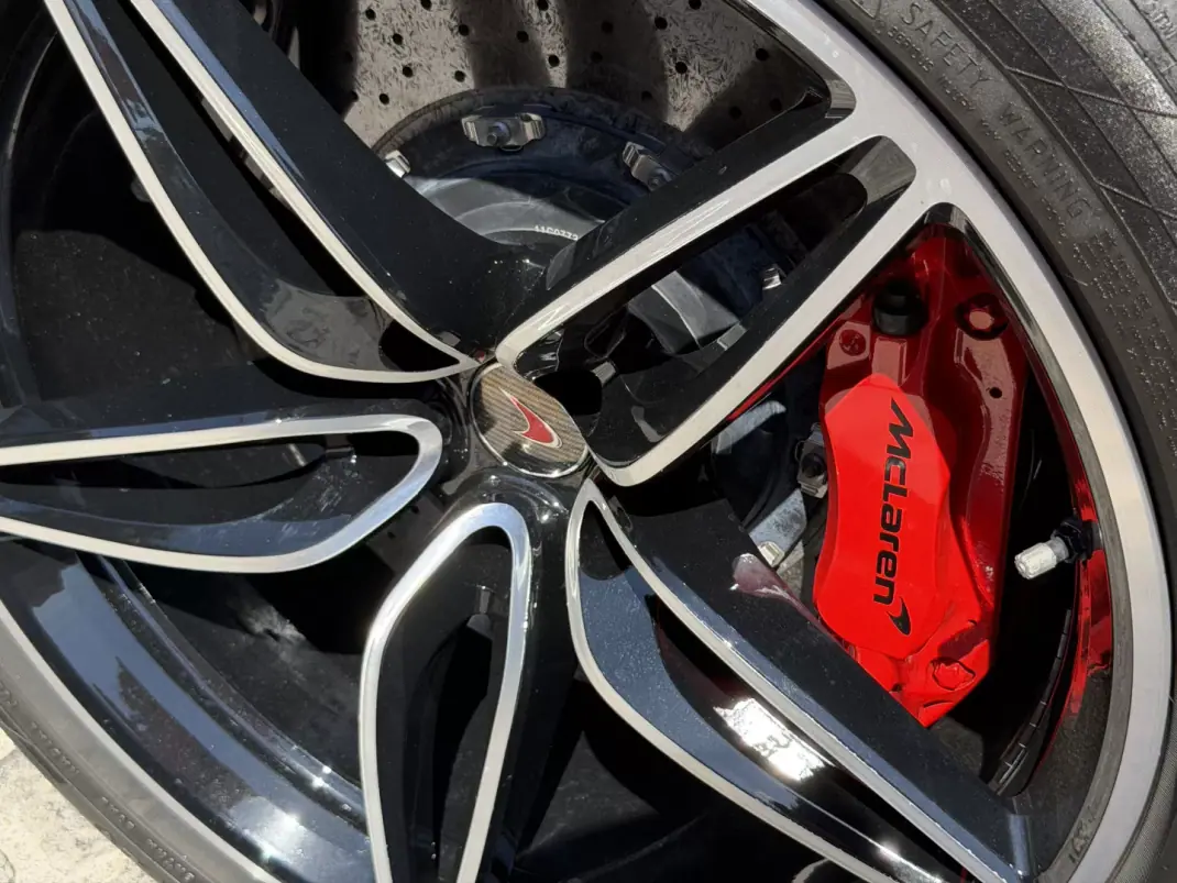 McLaren 570 2018 - 185000 EUR, 61874 km - 61874km - foto 7 de 14