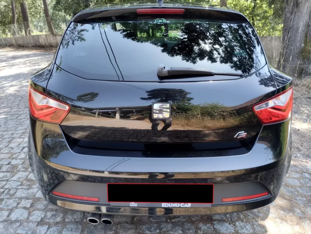 SEAT Ibiza 2014 - 12250 EUR, 200000 km - AUTO.MOTO.pt - 200000km - foto 6 de 26
