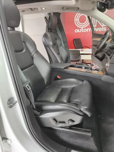 Volvo XC 90 2021 - 49950 EUR, 70500 km - AUTO.MOTO.pt - 70500km - foto 21 de 41