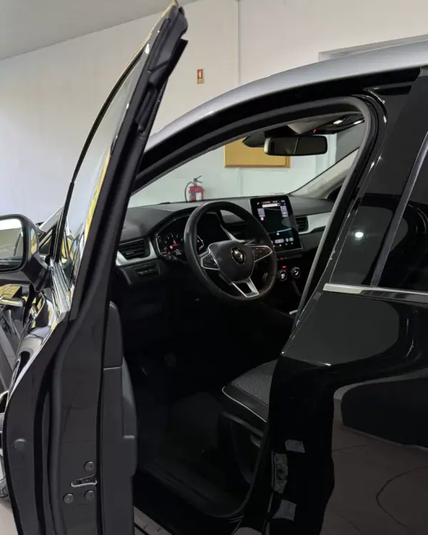 Renault Captur 2022 - 17900 EUR, 90718 km - AUTO.MOTO.pt - 90718km - foto 40 de 49