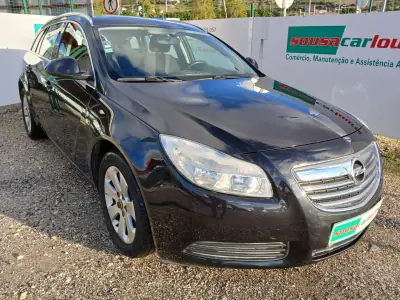 Opel Insignia Sports Tourer 2011 - 7150 EUR, 176528 km - AUTO.MOTO.pt - 176528km - foto 6 de 29