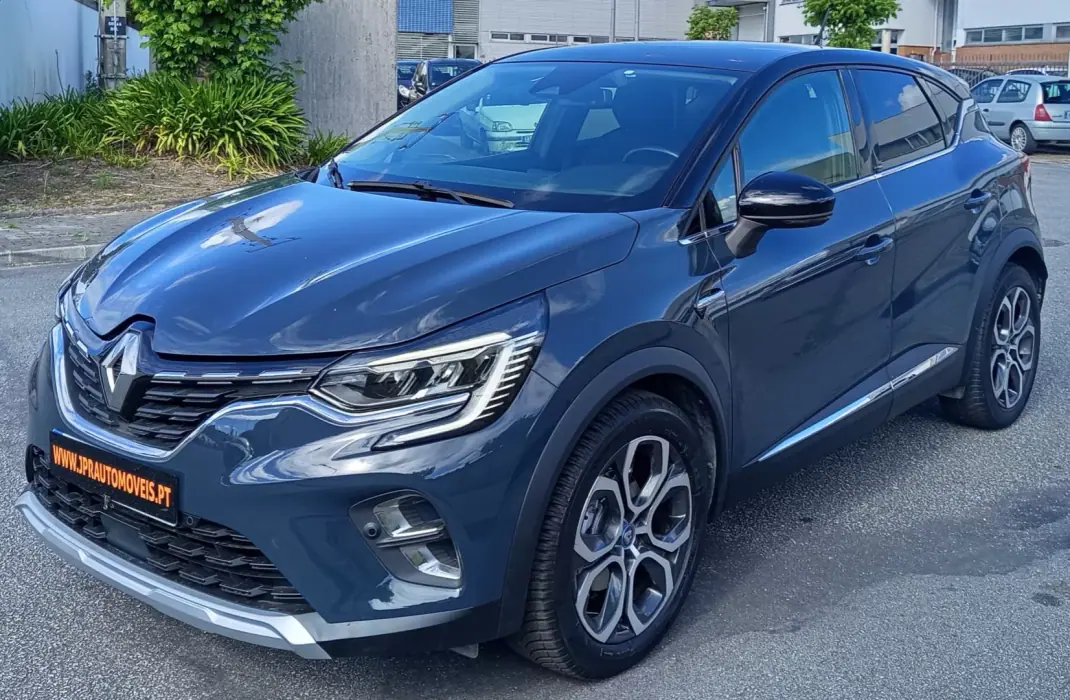 Renault Captur 2021 - 17990 EUR, 103270 km - AUTO.MOTO.pt - 103270km - foto 1 de 18