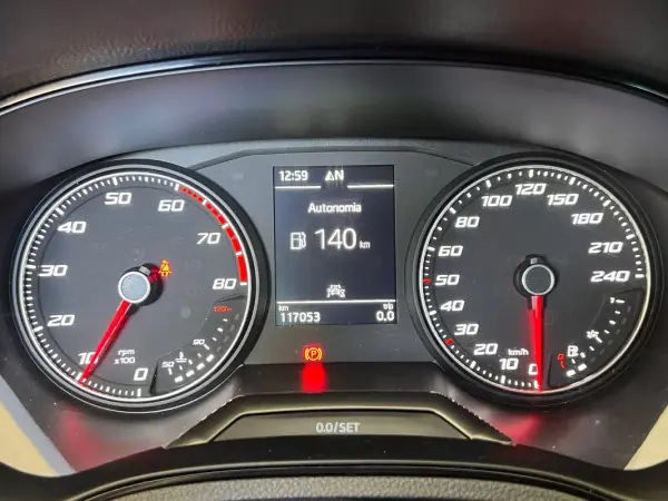 SEAT Ibiza 2019 - 13900 EUR, 117053 km - AUTO.MOTO.pt - 117053km - foto 14 de 21