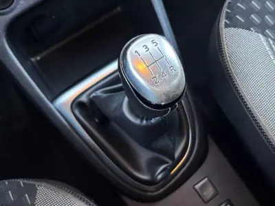 Renault Captur 2018 - 13950 EUR, 119000 km - AUTO.MOTO.pt - 119000km - foto 38 de 42