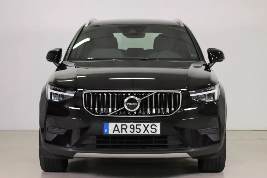 Volvo XC 40 2022 - 28990 EUR, 98750 km - AUTO.MOTO.pt - 98750km - foto 2 de 51