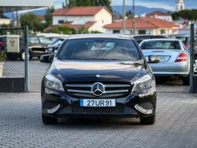 Mercedes-Benz A 180 2013 - 11500 EUR, 284000 km - AUTO.MOTO.pt - 284000km - foto 3 de 12