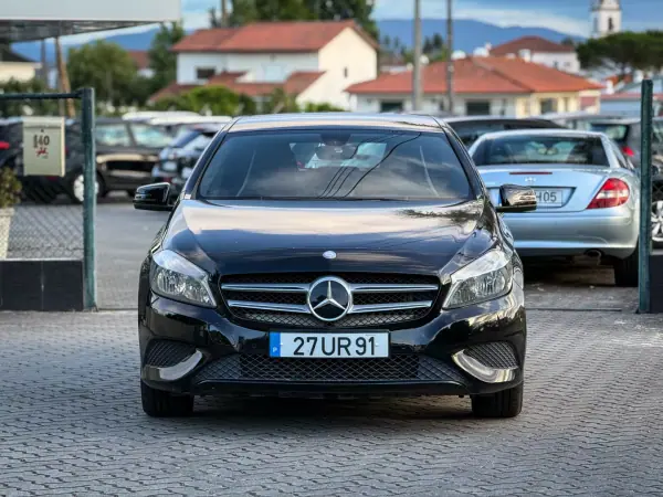 Mercedes-Benz A 180 2013 - 11500 EUR, 284000 km - AUTO.MOTO.pt - 284000km - foto 3 de 12