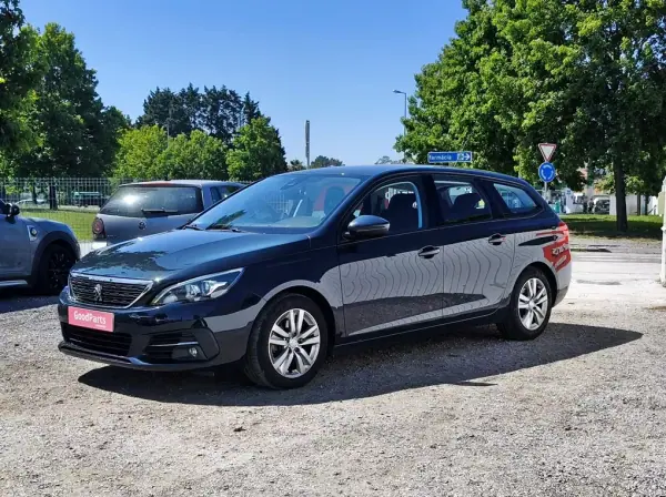 Peugeot 308 SW 2017 - 9950 EUR, 180050 km - AUTO.MOTO.pt - 180050km - foto 6 de 23