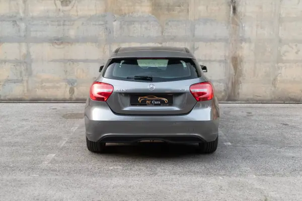 Mercedes-Benz A 180 2013 - 10990 EUR, 215000 km - AUTO.MOTO.pt - 215000km - foto 8 de 34