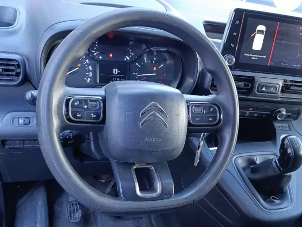 Citroën 2021 - 13900 EUR, 149852 km - AUTO.MOTO.pt - 149852km - foto 6 de 11