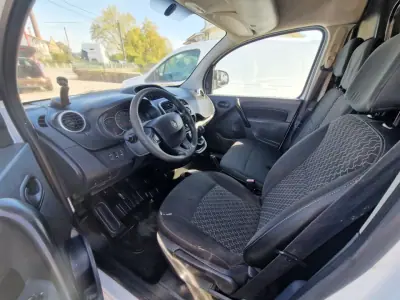 Renault KANGOO 1.5 BLUE DCI 3LUG EDITION ONE 2013 - 6900 EUR, 198000 km - AUTO.MOTO.pt - 198000km - foto 3 de 4