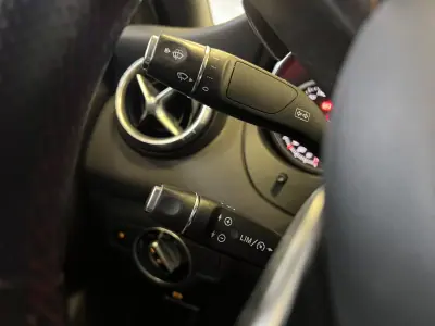 Mercedes-Benz CLA 180 2018 - 19990 EUR, 135000 km - AUTO.MOTO.pt - 135000km - foto 28 de 39