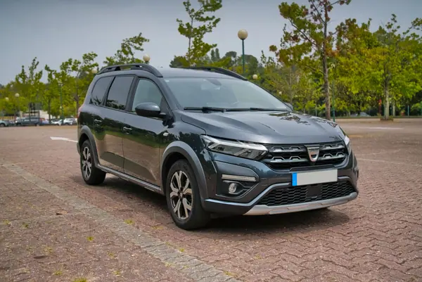Dacia Jogger 2022 - 13900 EUR, 90000 km - 90000km - foto 3 de 15