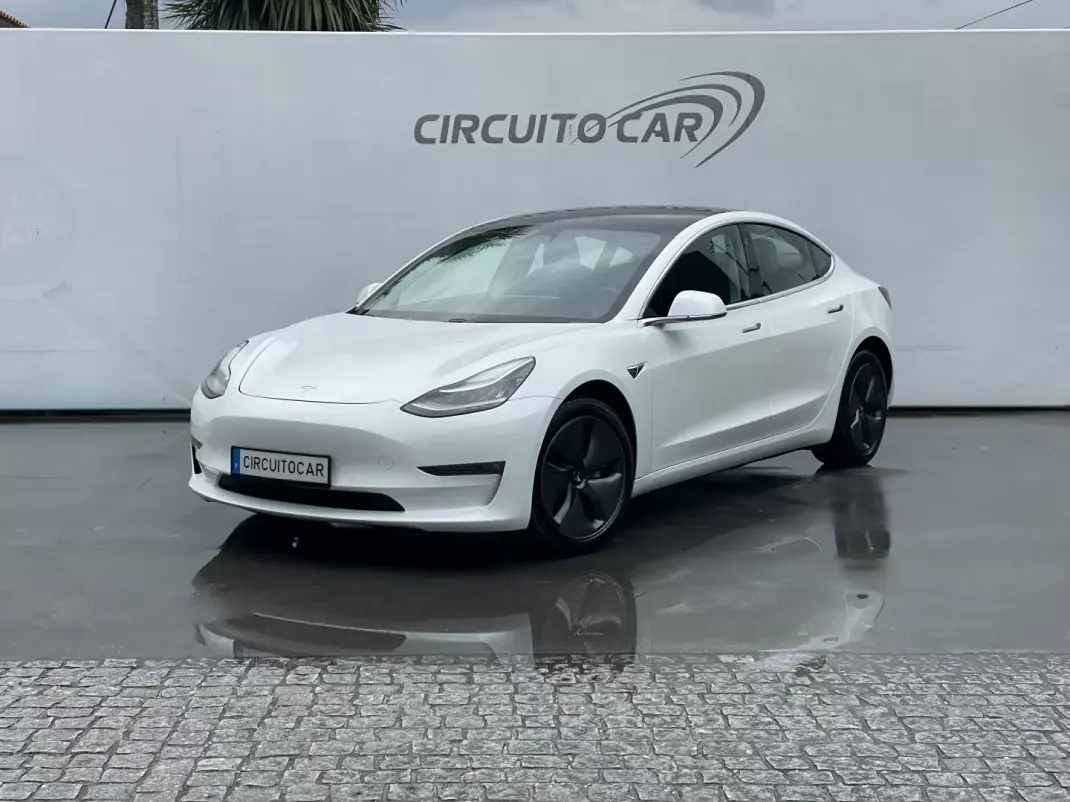 Tesla Model 3 2020 - 25995 EUR, 80043 km - AUTO.MOTO.pt - 80043km - foto 42 de 43