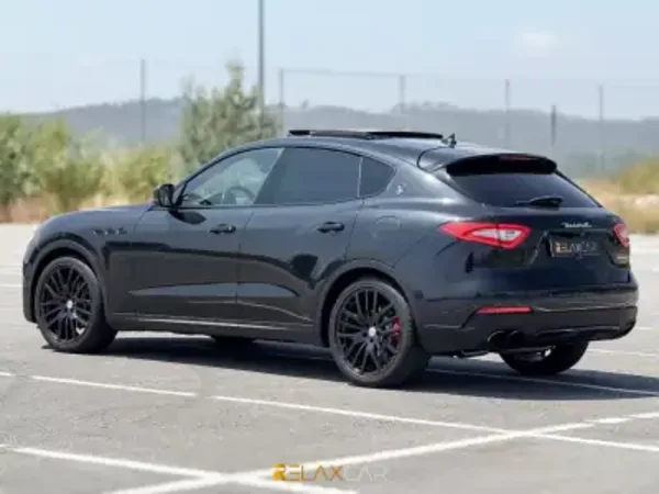 Maserati Levante 2016 - 47990 EUR, 145500 km - AUTO.MOTO.pt - 145500km - foto 23 de 27