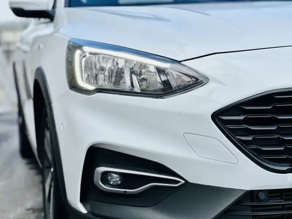 Ford Focus 2019 - 13990 EUR, 83000 km - AUTO.MOTO.pt - 83000km - foto 15 de 51